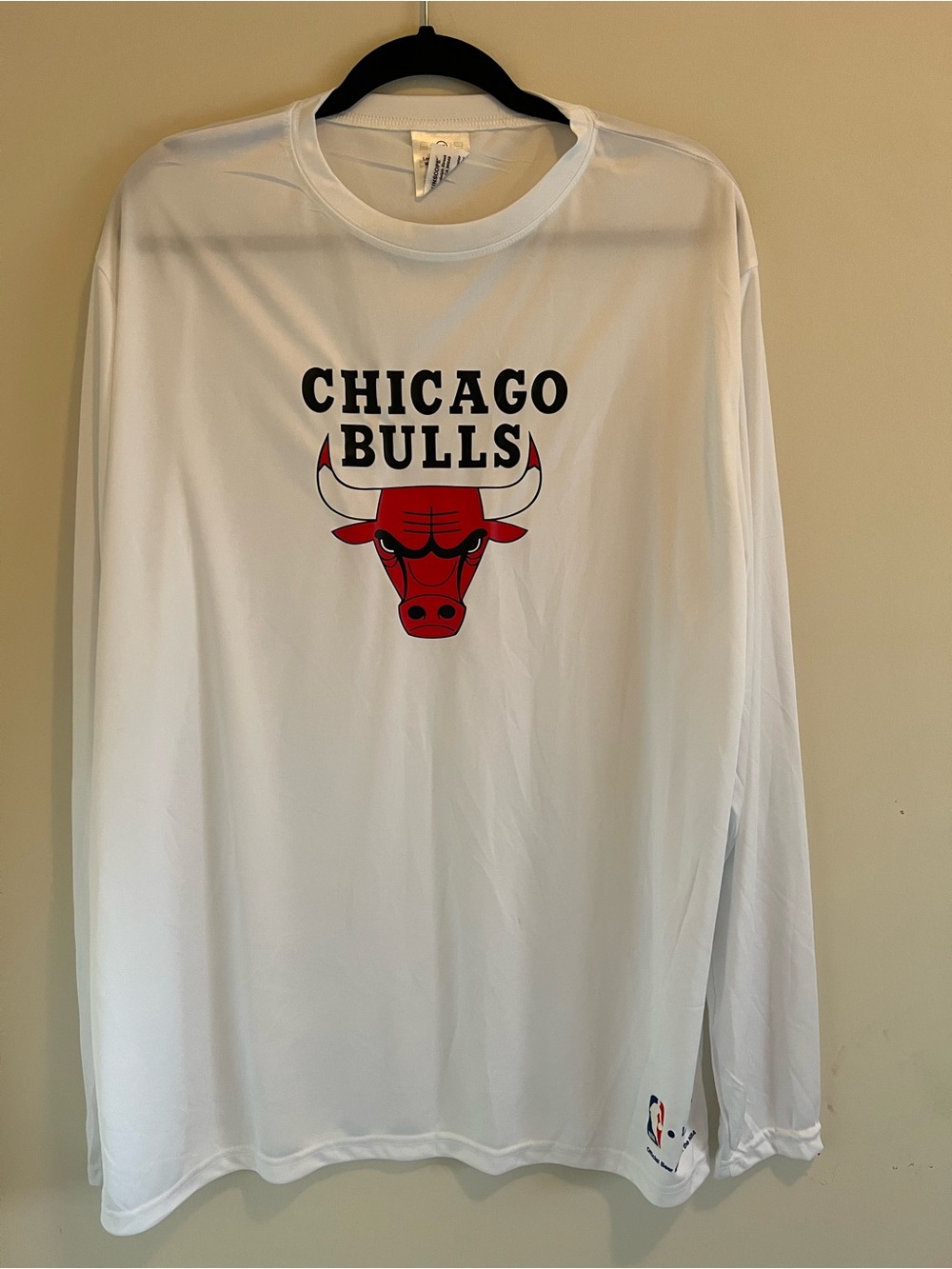 NBA Chicago Bulls White Long Sleeve Shirt with Red Logo